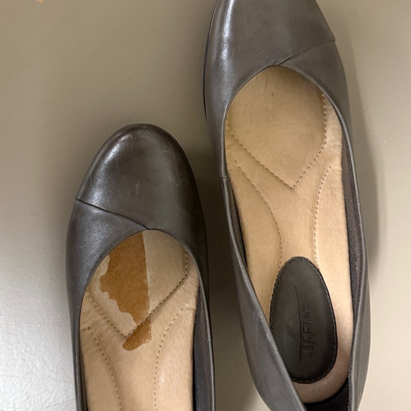 EARTH Tamarack Pewter Women's Pumps, 10, EUC, Office Wear, Classic, Elegant - Picture 8 of 8